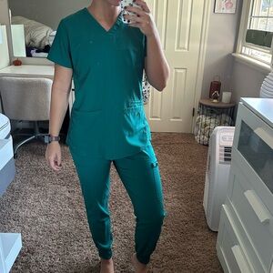 Med Couture Everest Green Women's Scrub Set